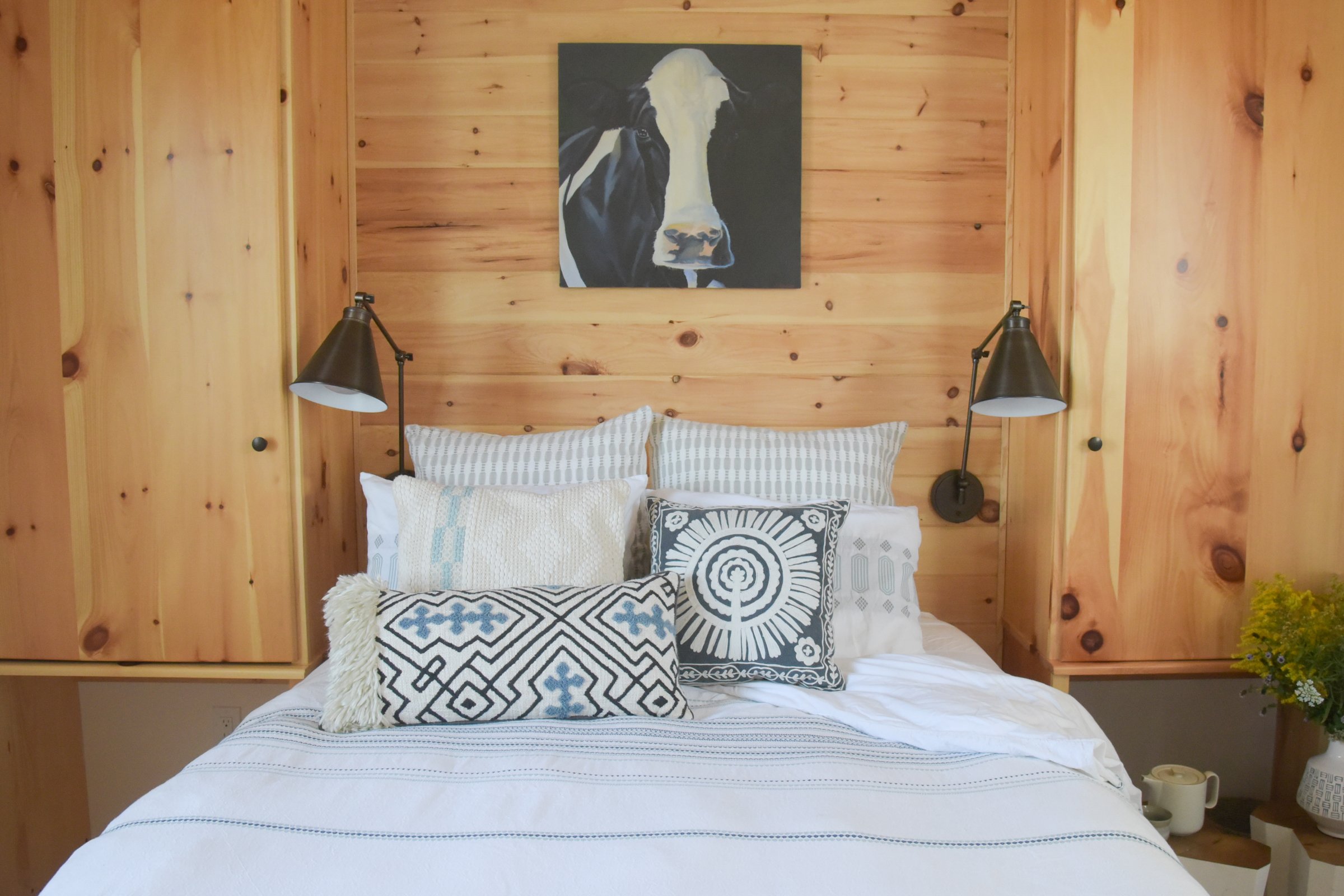 Tiny house bedroom Farm Sanctuary